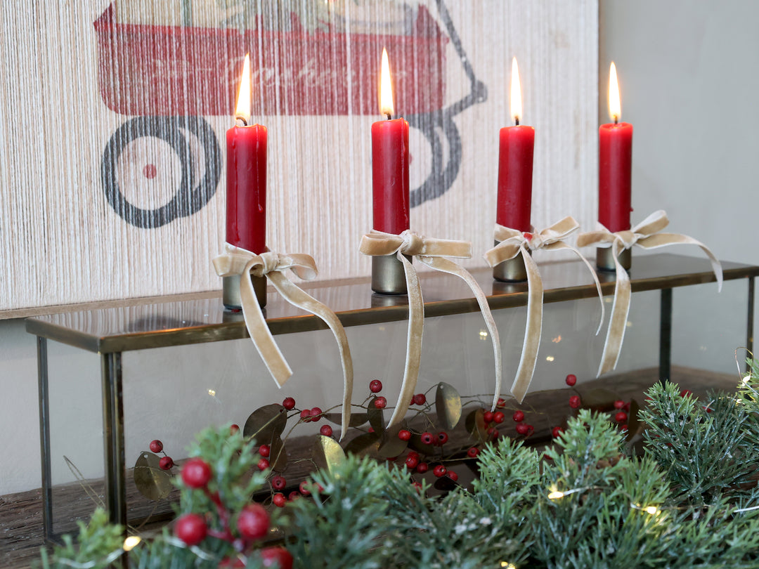 Five Ideas For a Vintage Style Christmas Candlelight Display
