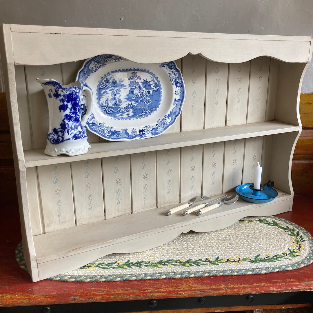 Join me for some Chalk Painted Furniture ideas and inspiration