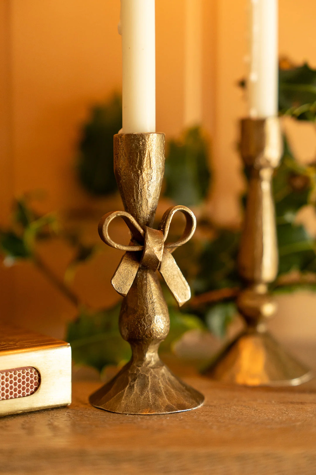 Antique Brass Finish Bow Candle Holder with 6 Candles