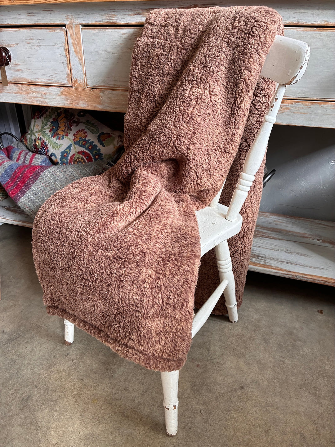 Cosy Cloud Throw in Pretty Pecan