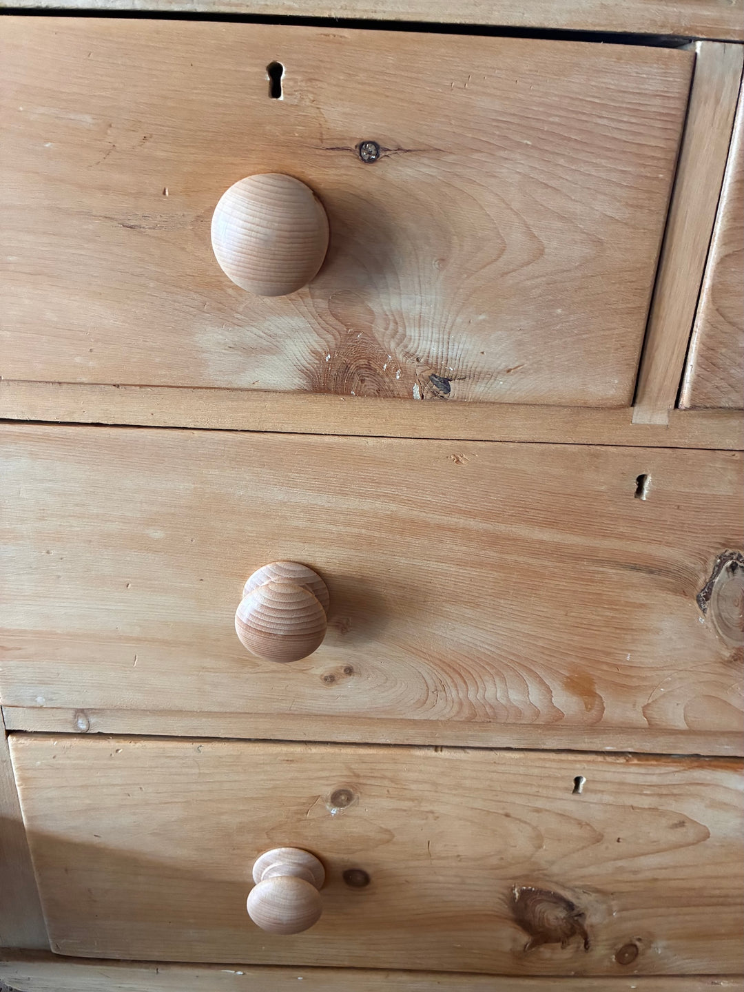 Small Antique Pine Chest of Drawers - Galleried Back showcasing light pine wood and circular knobs.