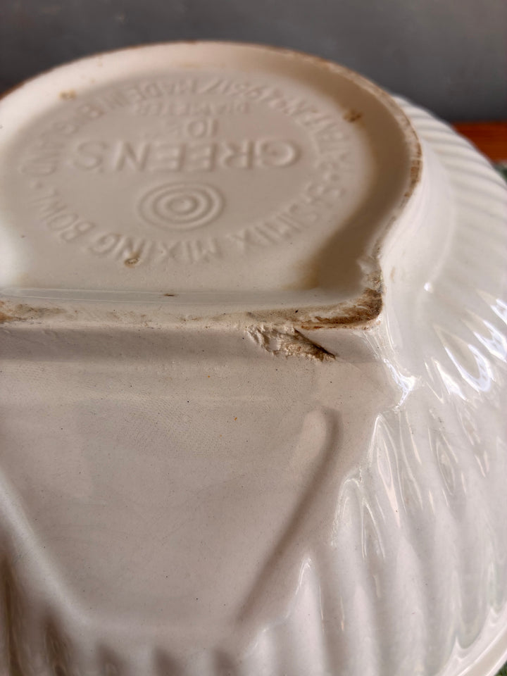 Bottom view of vintage TG Green Easimix bowl featuring ribbed design and maker's mark, perfect for retro kitchen decor.