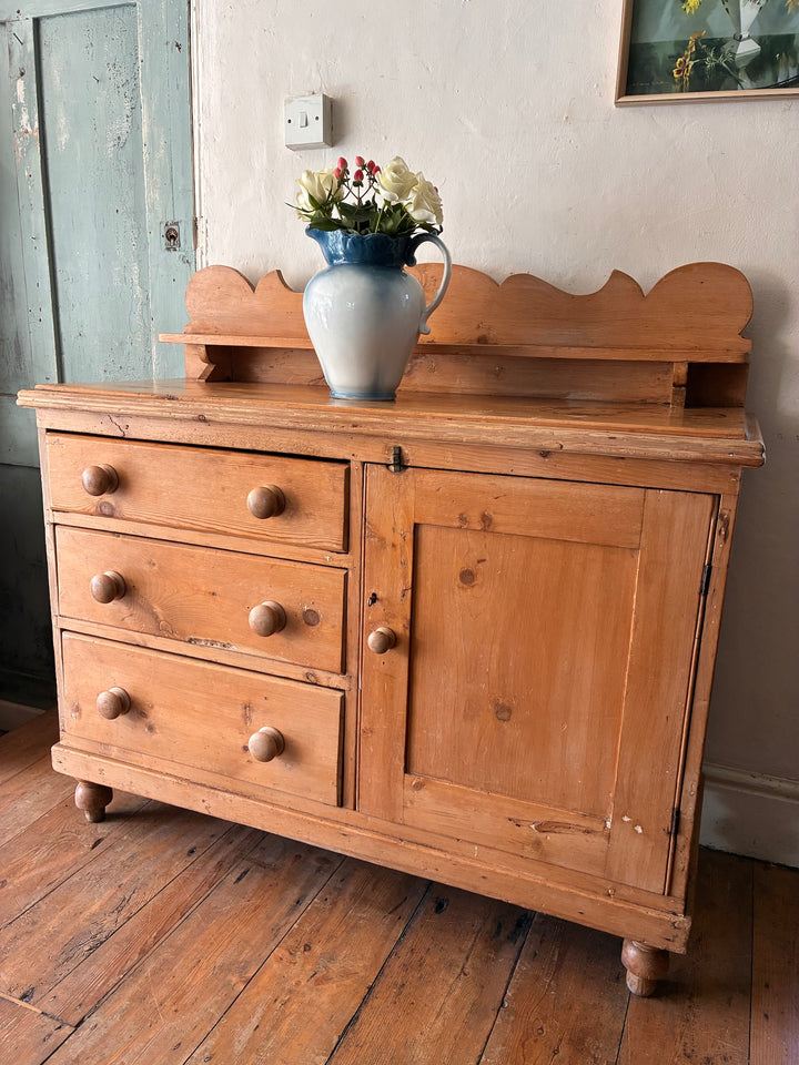 Small Victorian Pine Dresser with Galleried Back displaying a vase of flowers, featuring vintage home and country home appeal.