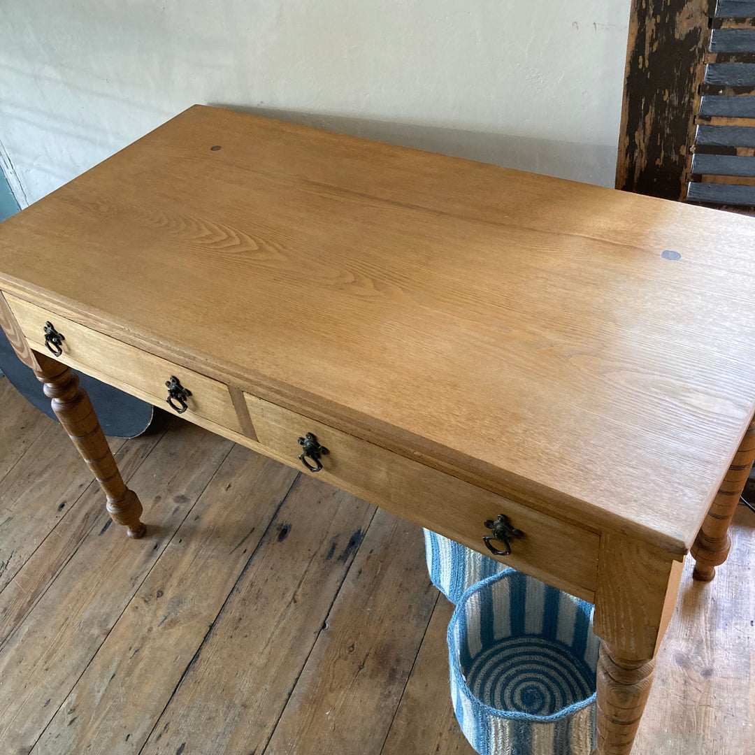 low console table with 2 drawers on turned legs