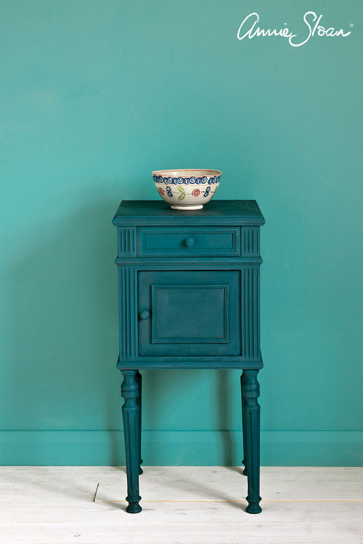 Bedside cabinet painted in Annie Sloan Aubusson Blue
