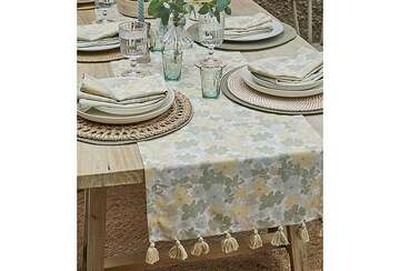 Pastel Floral Table Runner with tassels co-ordinating napkins 
